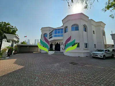 Spacious 5 BR Villa in Al Wasl |Ideal for Families