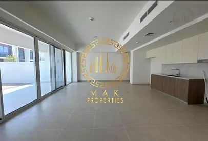 Modern 3-Bedroom Townhouse | Spacious | Family-...