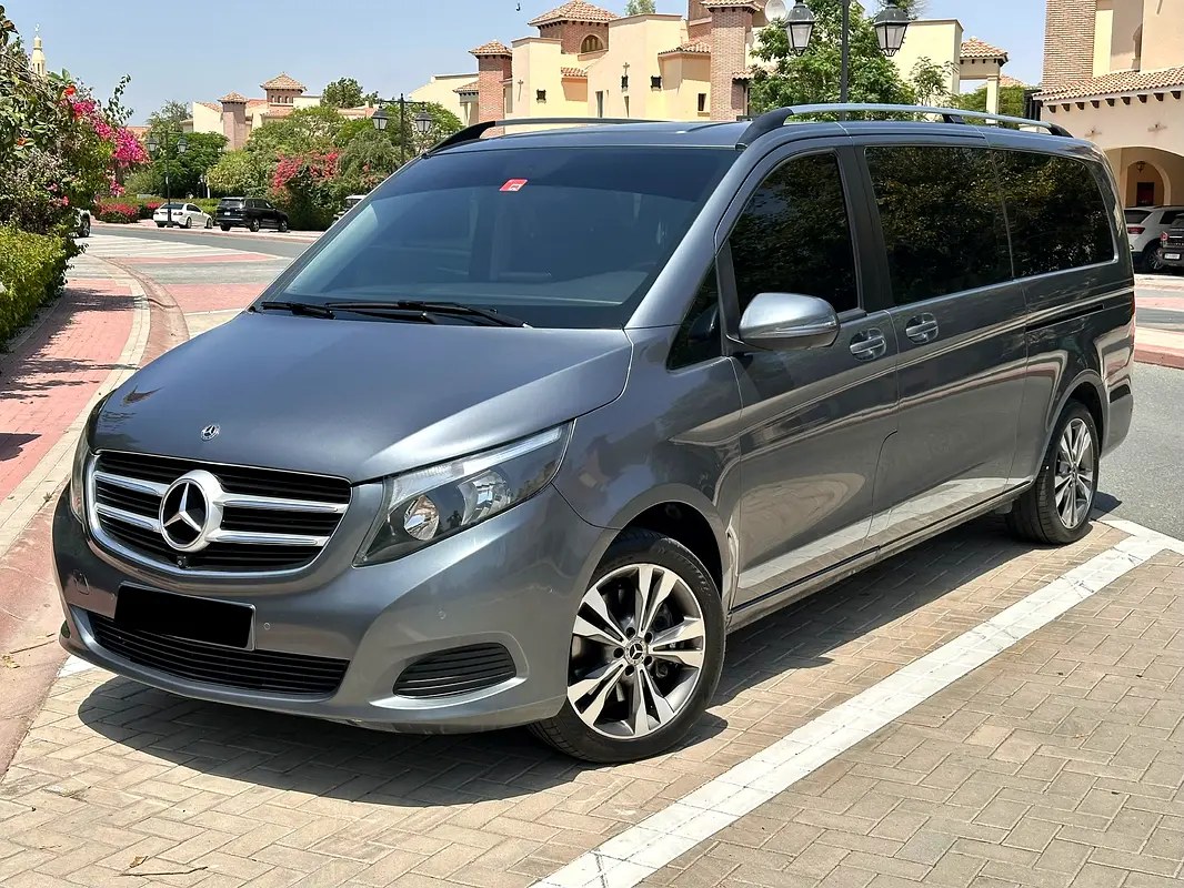 Mercedes-Benz V-Class 2019 — photo 1 of 20