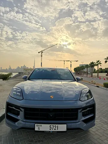2025 Porsche Cayenne GTS Coupe | 7,000 KM | Carbon Interior | Dual Screens | Bose