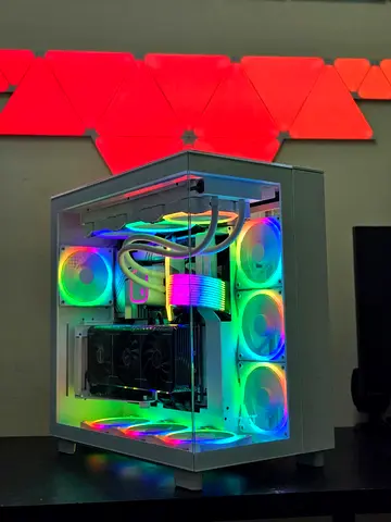 Gaming PC/i7 14700k/RTX 5070/32gb ram/500gb NVME/1tb HDD