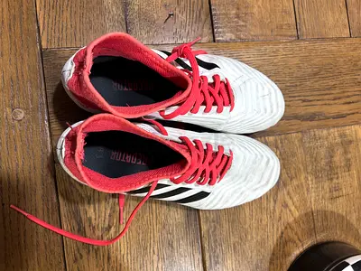 Football shoes. Size 37.5