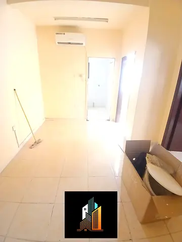 AL NABA AERA 1BHK APARTMENT FIMLY BUILDING SIPLT AC FITED GOOD LOCATION AMD CLEAN BUILDING RENT ONLY 20K