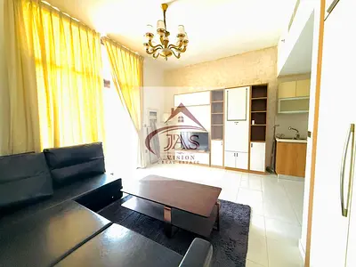 FURNISHED | NEXT TO METRO | VACANT