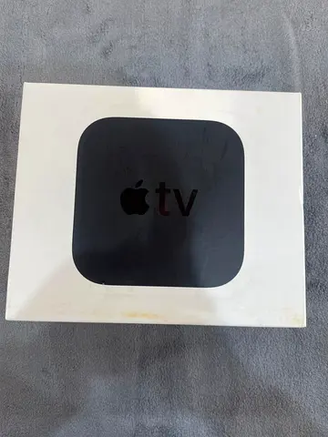 Apple TV 4K 32gb in real good condition has remote control