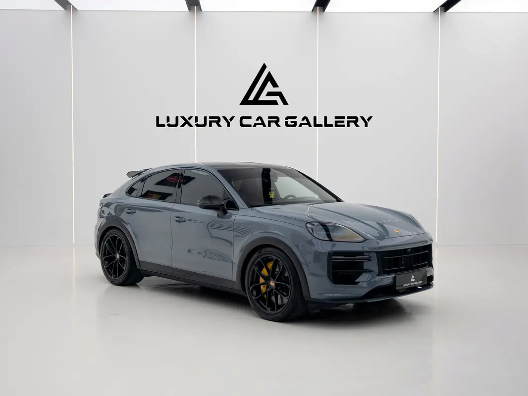 Porsche Cayenne 2025 — photo 1 of 12