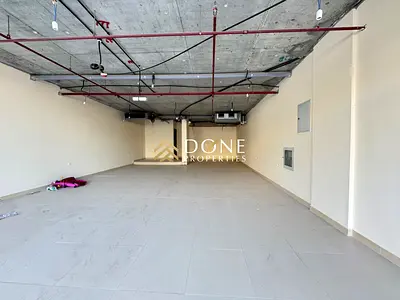 Luxury shop very prime location business center ready to move only jest 82k