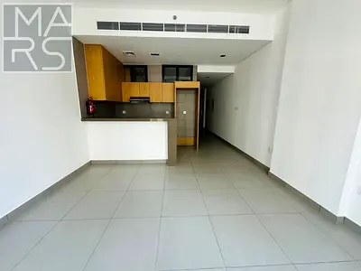 Big studio with separate bed space and free parking