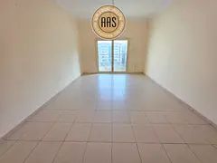 Well-Maintained 2BHK Flat in Prime Location with Covered Balcony