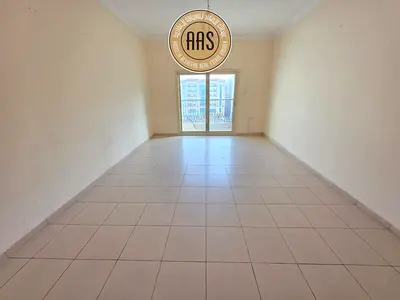 Well-Maintained 2BHK Flat in Prime Location with Covered Balcony