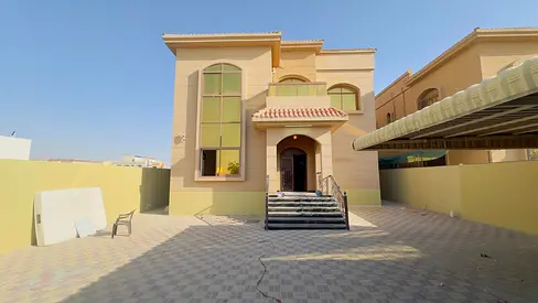 🏡🔥 فيلا للإيجار في منطقة المويهات 1 – عجمان 🔥🏡 📍 موقع مميز قريب من جميع الخدمات والمرافق الحيوية  5  غرف ماستر مجلس وصالة كبيرة