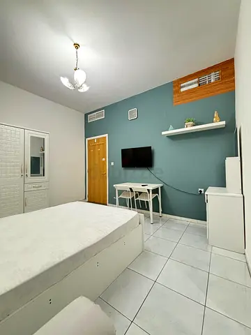 Luxurious room with shared washroom in mankhool