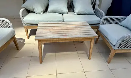 Free outdoor coffee table solid wood (chairs not for sale )