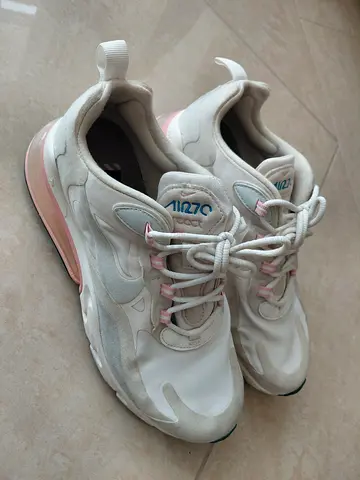 Nike Air Max 270 React sneakers - womens size (light pink/white) - gently used