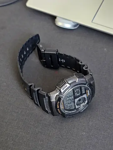 Casio digital sports watch - used very little