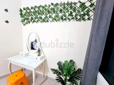 COUPLE ROOM AVAILABLE NEAR METRO EXECUTIVE APARTMENT