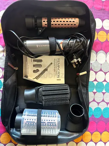 Remington rotating hot air styler set with brush attachments - good condition