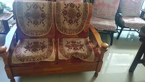 Solid wood 3,2,1,1 seater sofa for sale. Cushion type. The sofa cover is not included