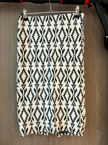 Stradivarius Skirt - Small