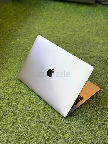 MacBook Air M1 With 8GB Ram And 512GB SSD Excellent Condition