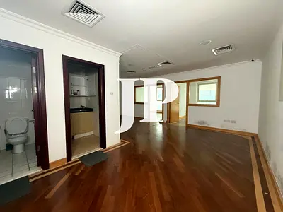 Prime Office in Alwadi Building | Strategic Location on SZR | Modern Office Available