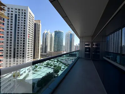 SPACIOUS||BALCONY LUNDRY||REAR VIEW
