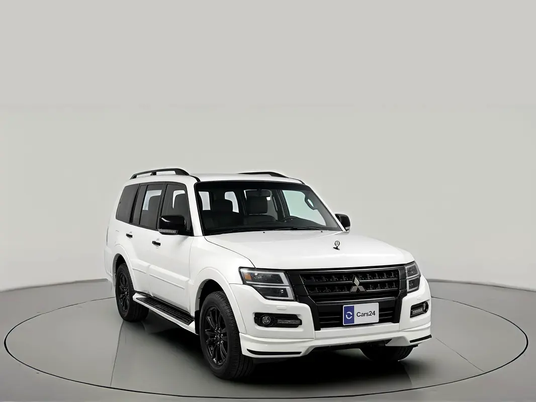 Mitsubishi Pajero 2020 — photo 1 of 13