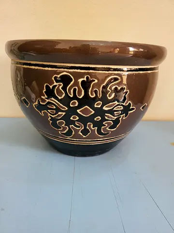 Set of Beautiful DECORATIVE Garden Pots and Glass Vase - Good Condition