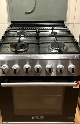 Daewoo cooking Range 4 burner