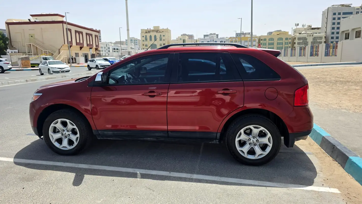 Ford Edge 2014 — photo 1 of 13