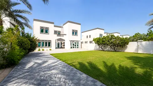 Close to Park | Genuine listing| Large Plot