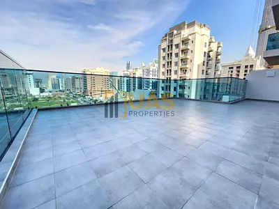 Lavish brand new 1bhk with 1 months free parking free near to Metro station