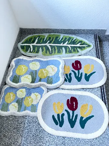 Set of 5 Small Floral  Leaf Accent Rugs - Light Blue, Cream, Green