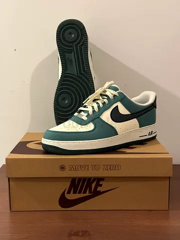 Nike Air Force 1 ’7 LV8