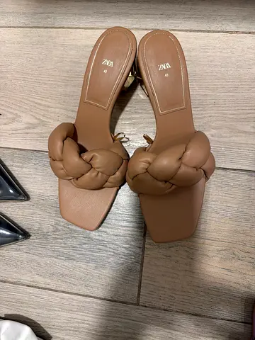 Sandal