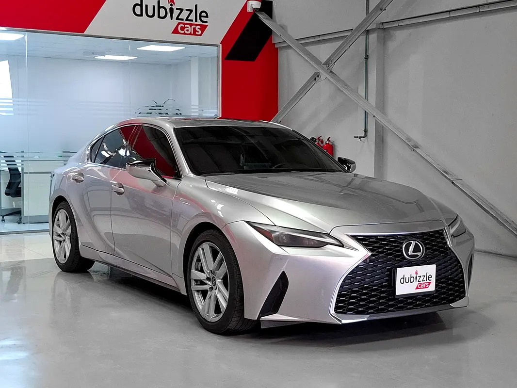 Lexus IS-Series 2023 — photo 1 of 15