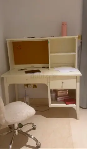 Pottery Barn Kids Morgan Storage Desk and Hutch set with a corkboard and Chair Bought Dhs 3000 Selli