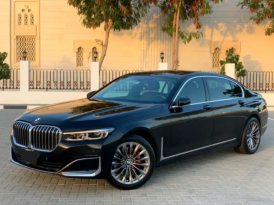 BMW 7-Series 2021 — photo 1 of 19