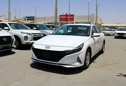 2023 Hyundai Elantra Smart GCC Specs - Low Mileage - Under Warranty