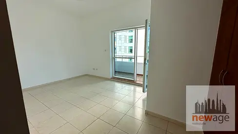 ULTRA-LUXURY MARINA LIVING | PRIME LOCATION | CHILLER FREE | STEPS FROM METRO