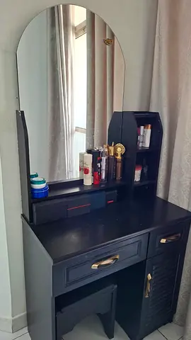 Dressing table for sale