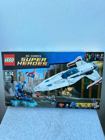 LEGO DC Comics Super Heroes 76028 Darkseid Invasion (New in Sealed Box)