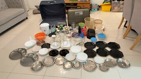 Mixed kitchenware set — plates, bowls, trays, containers and more (used) altogether 40 aed