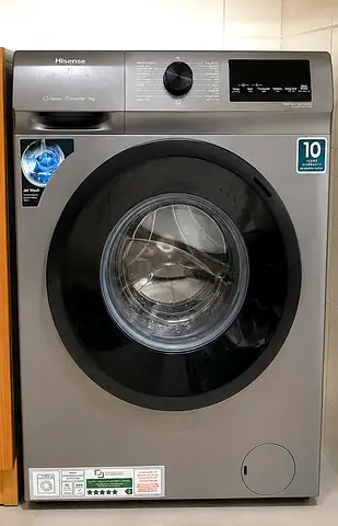 Hisense Front Load Washing Machine - 7kg, Silver used for just 3 months