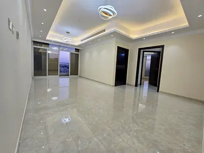3 bedrooms and a living room, 3 bathrooms, second occupant, master bedroom, concealed lighting, exc