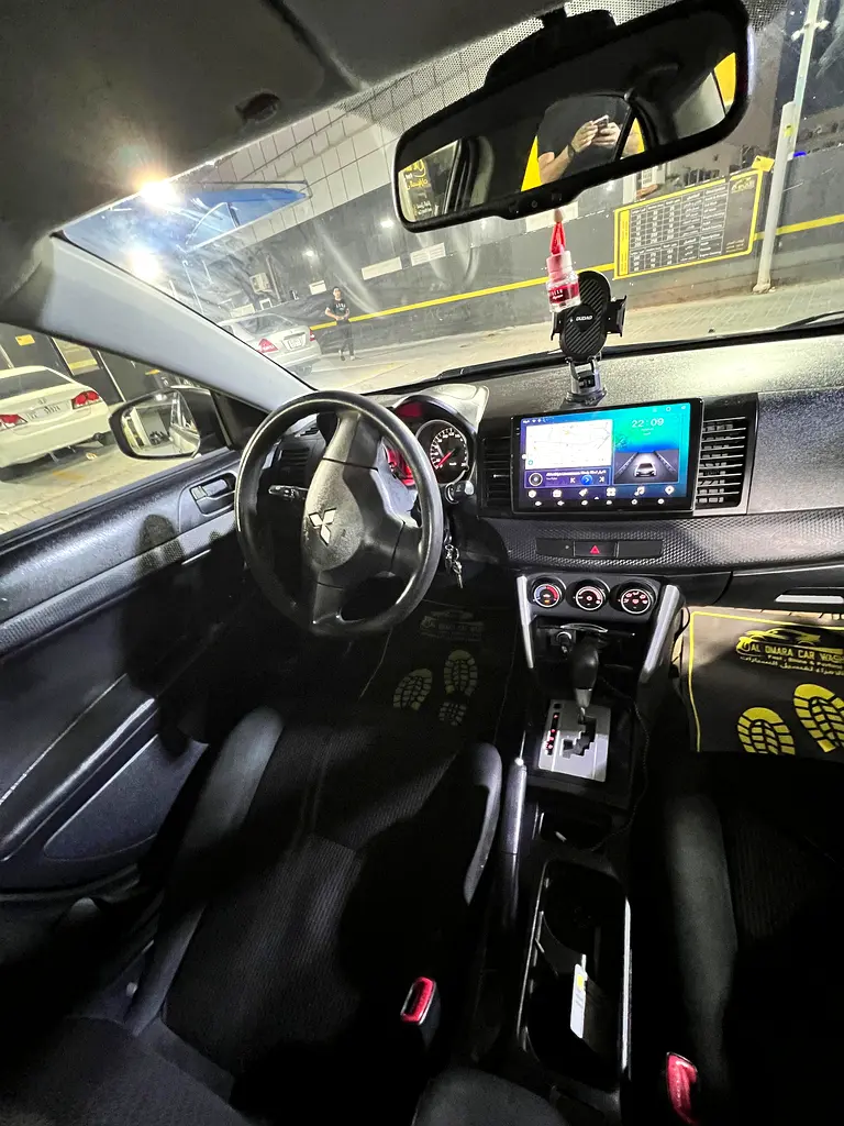 Mitsubishi Lancer 2016 — photo 1 of 11