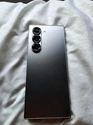 Samsung Galaxy Z Fold (Gray) - Foldable Phone in Good Condition // Negotiable