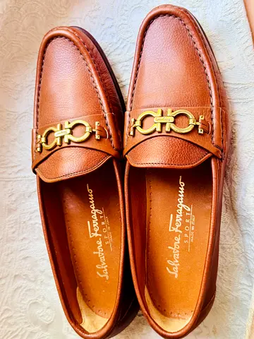 Authentic Salvatore Ferragamo women’s Tan Leather Loafers - c8 AA (narrow 38), Excellent Condition