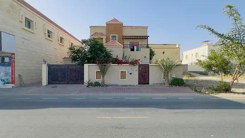 🏡✨ Commercial Villa for Annual Rent ✨🏡
