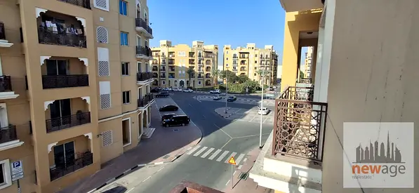 Spacious Studio with Balcony